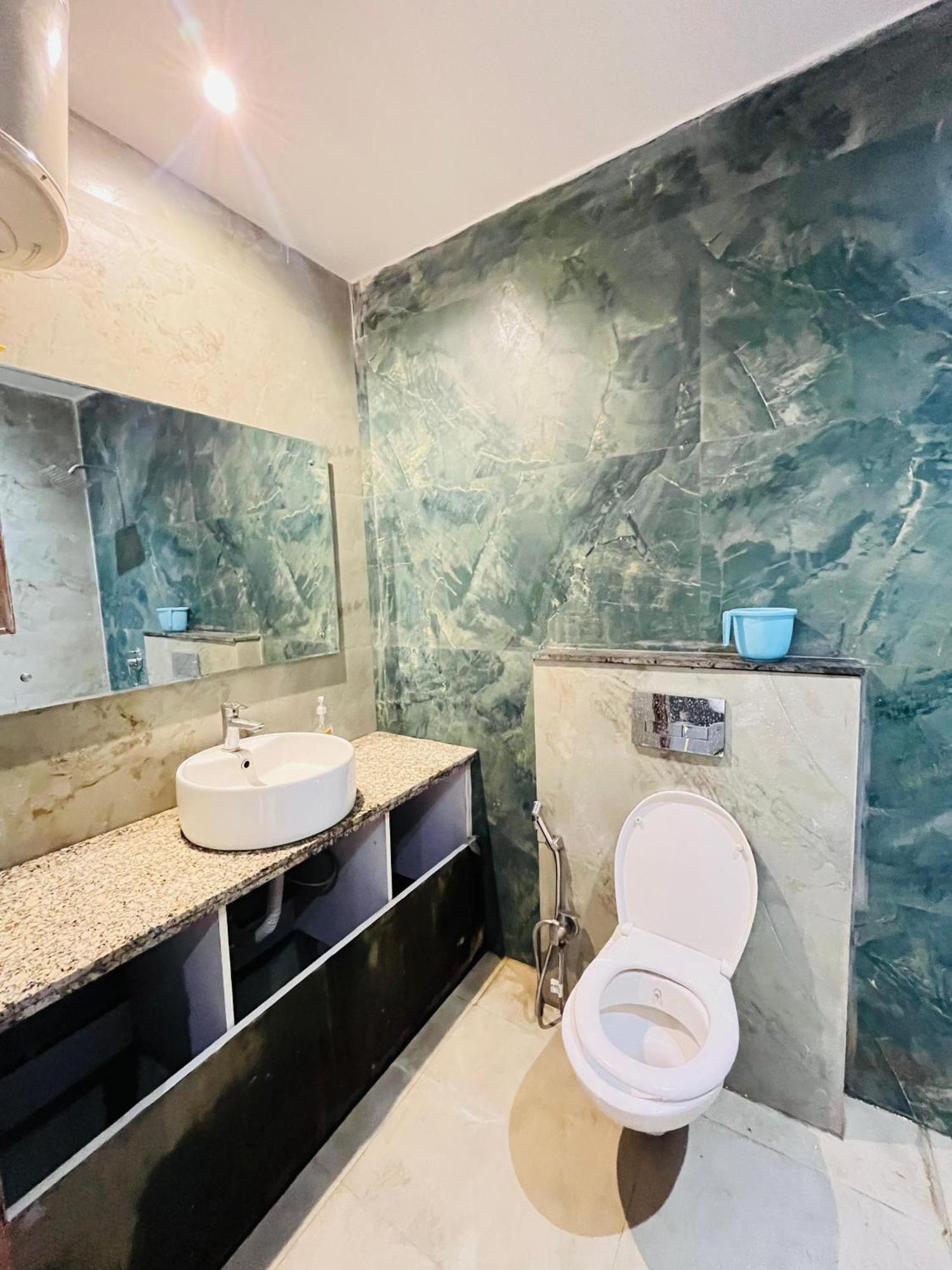 Seven Near Dlf Avenue 3*